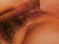 ליל שעיר &amp; מקה coaxes הזרע שלו